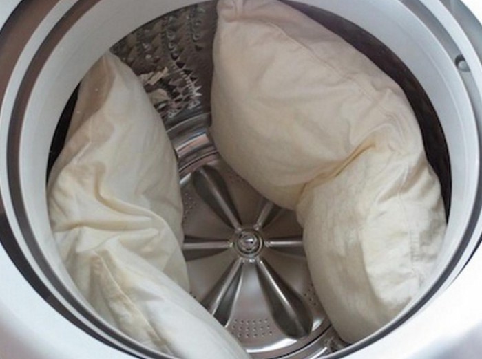 подушка в стиральной машинке