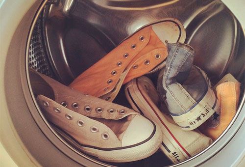 можно ли стирать обувь в стиральной машине